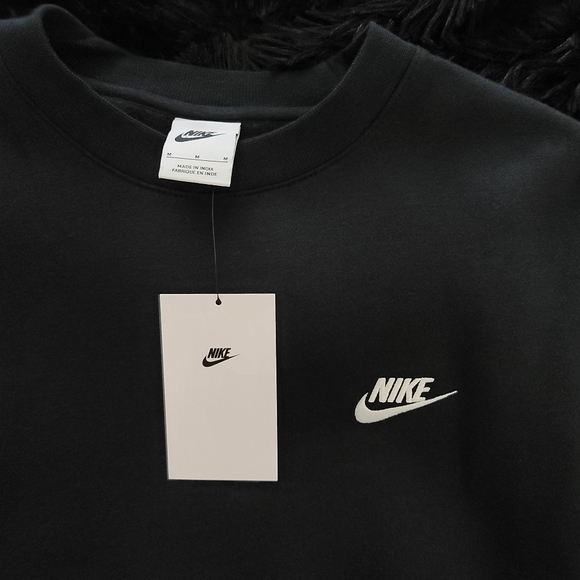 Nike Sportswear Club Fleece Crewneck - Picture 11 of 16